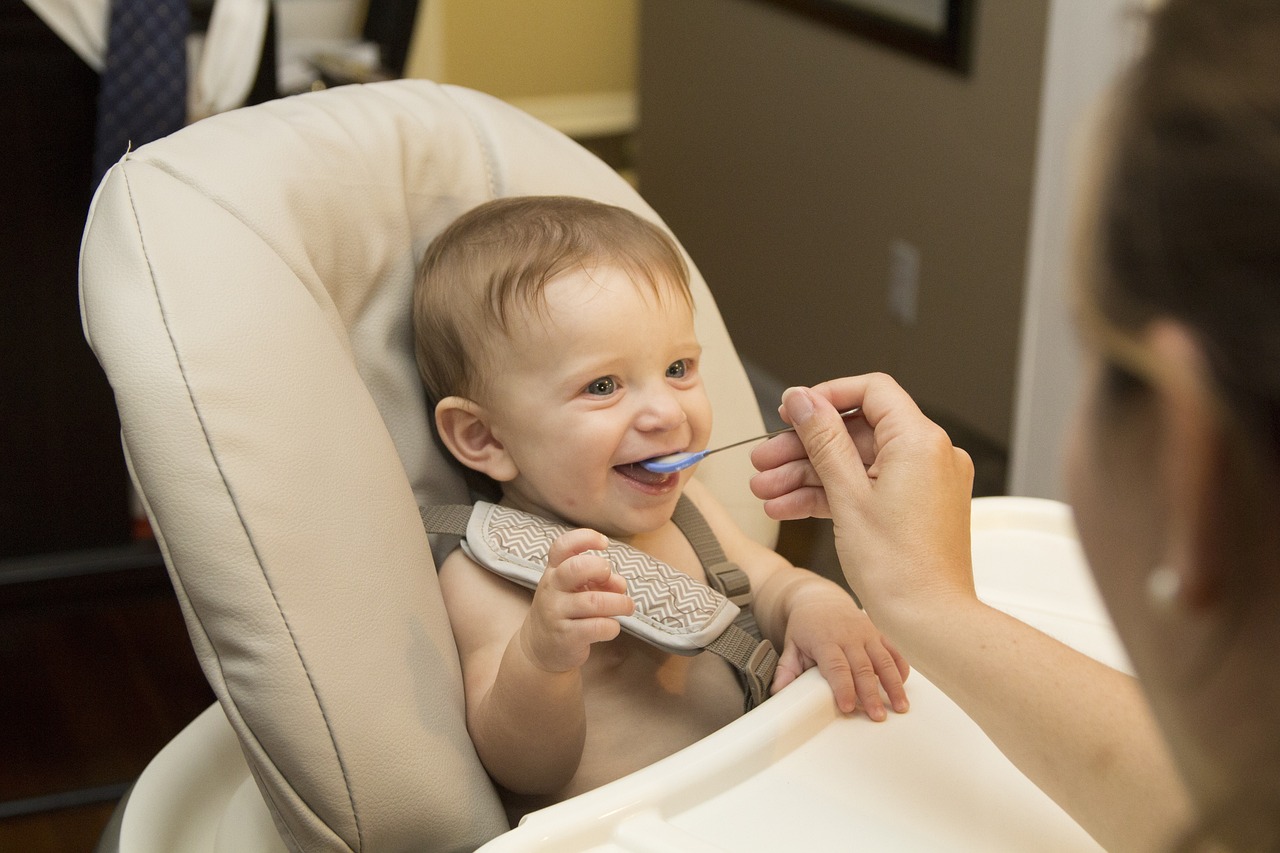 baby, eating, firsts-2423896.jpg