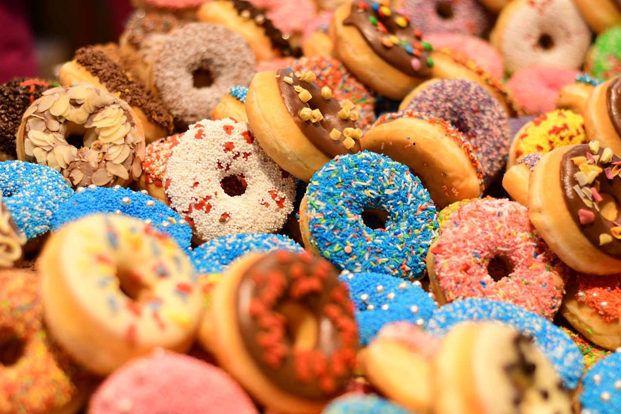 donuts, doughnut, sweet-2969490.jpg